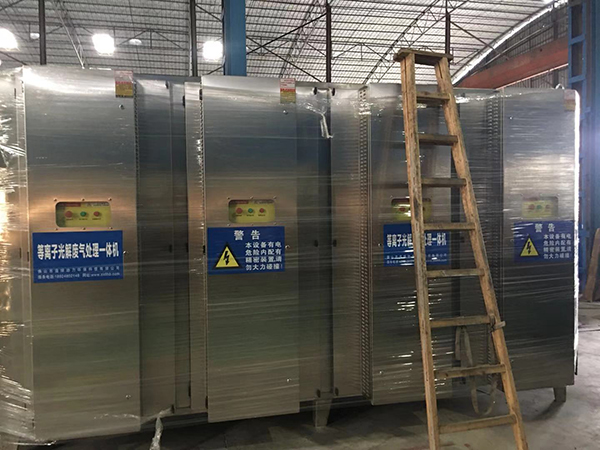 绿娃娃环保设备.jpg