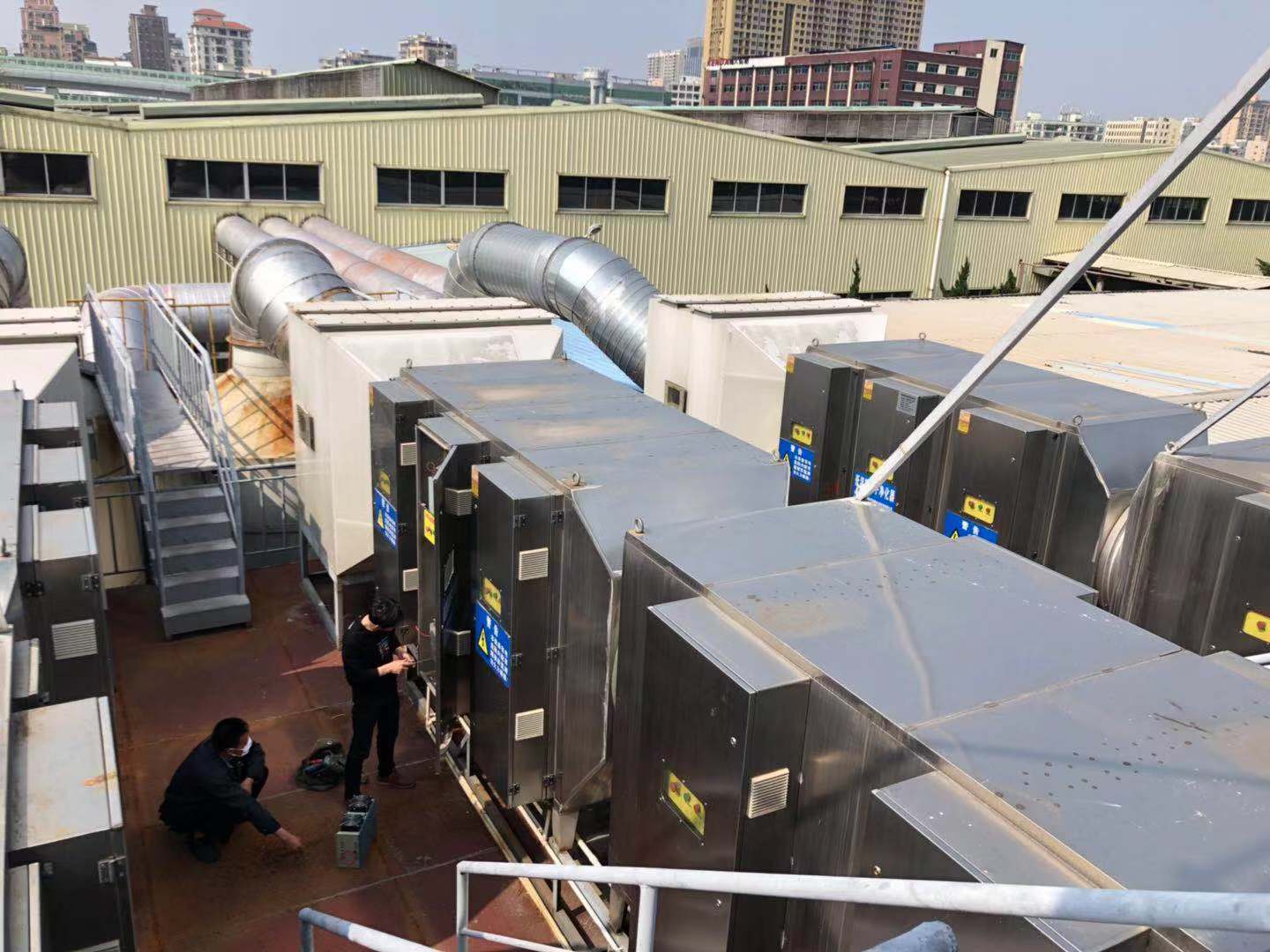绿娃娃环保废气处理一体机.jpg